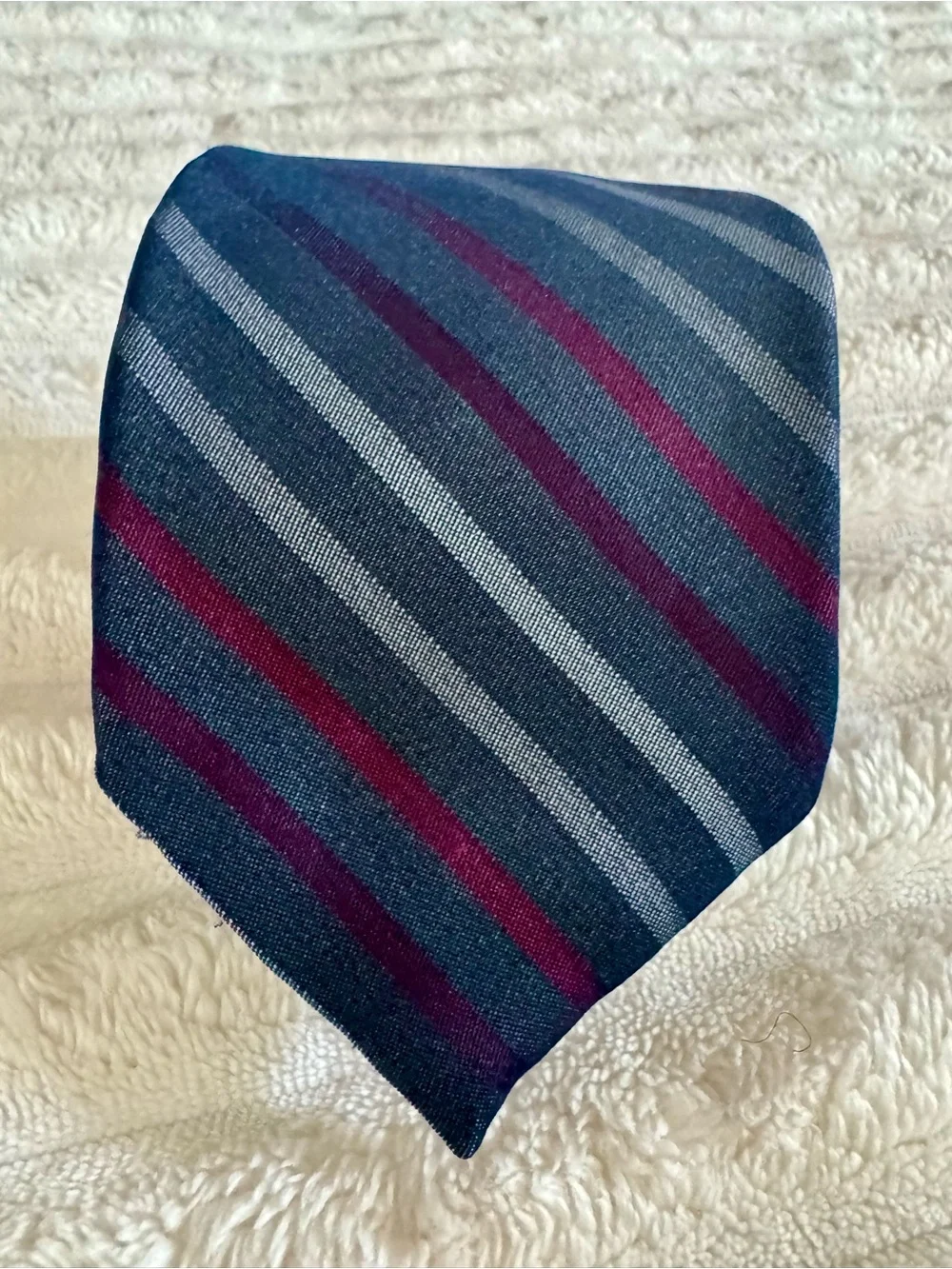 Oscar de la Renta Vintage Striped Men's Necktie - Navy, Maroon, Grey Polyester